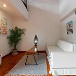 Gallery House Old Town Chiang Mai - Groups & Families